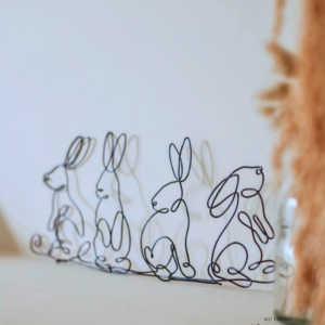 Famille lapins en fil de fer