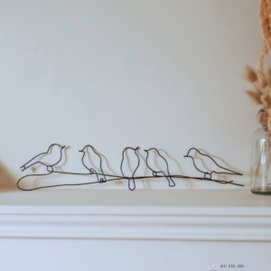 Branche d'oiseaux en fil de fer