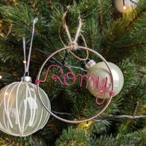 Boule de noël personnalisée prénom mot