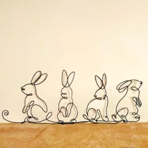 Famille de lapins en fil d'acier à accrocher ou poser