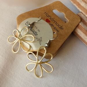 Boucle d'oreilles en fil d'acier