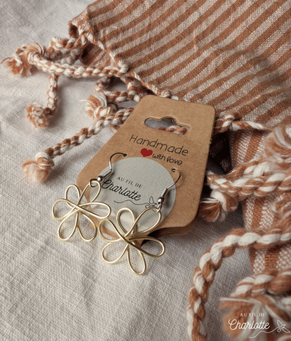 Boucles d'oreille fleur pâquerette fil de fer
