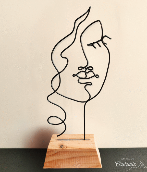 Visage femme abstrait fil de fer