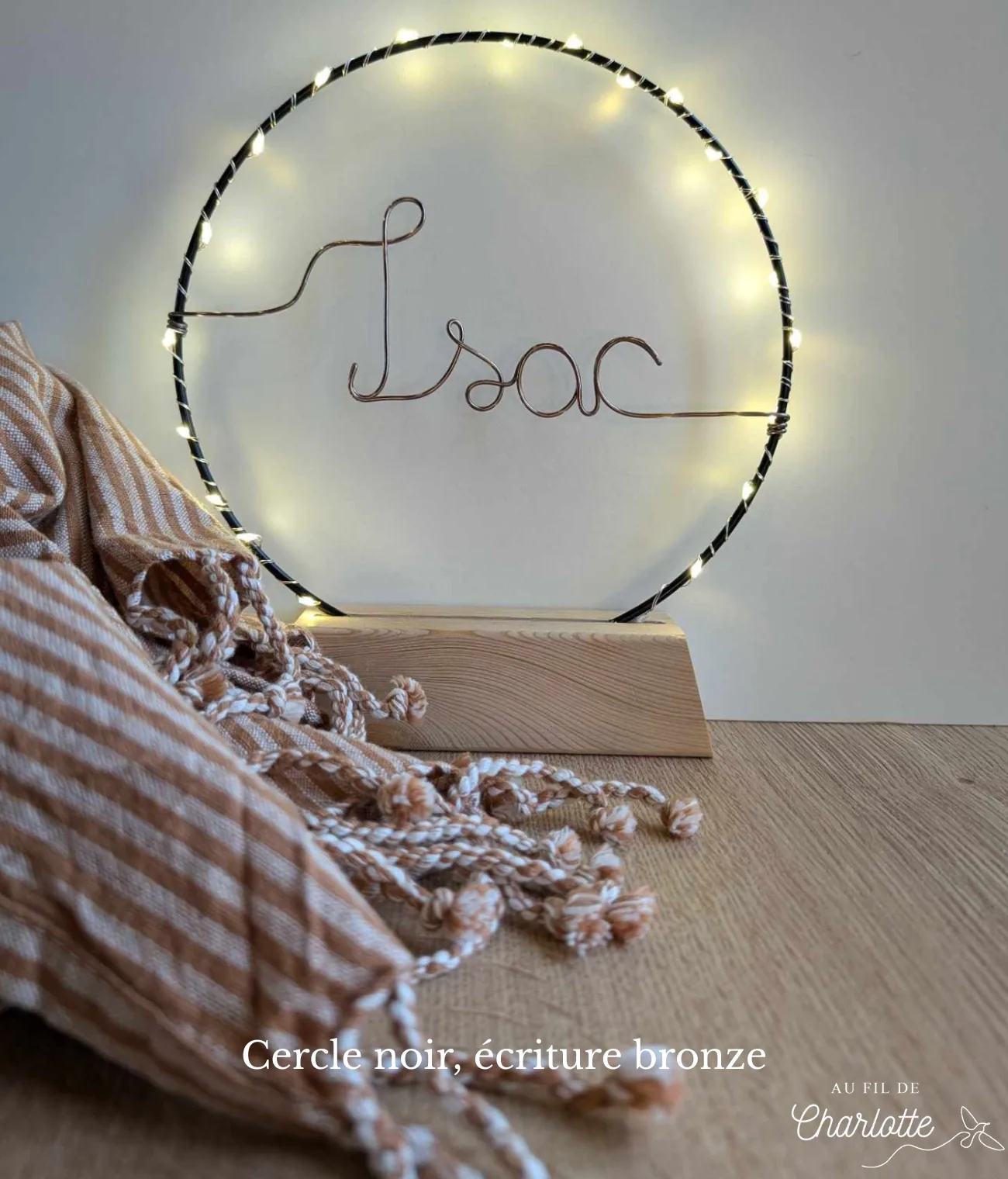 Cercle lumineux prénom famille fil de fer