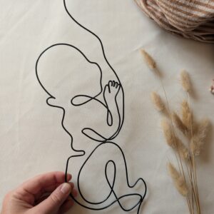 Bébé en fil de fer décoration à accrocher