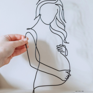 Femme enceinte en fil de fer décoration murale