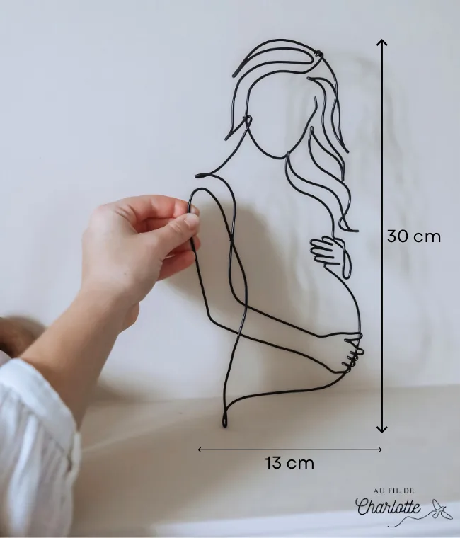 Femme enceinte en fil de fer décoration murale