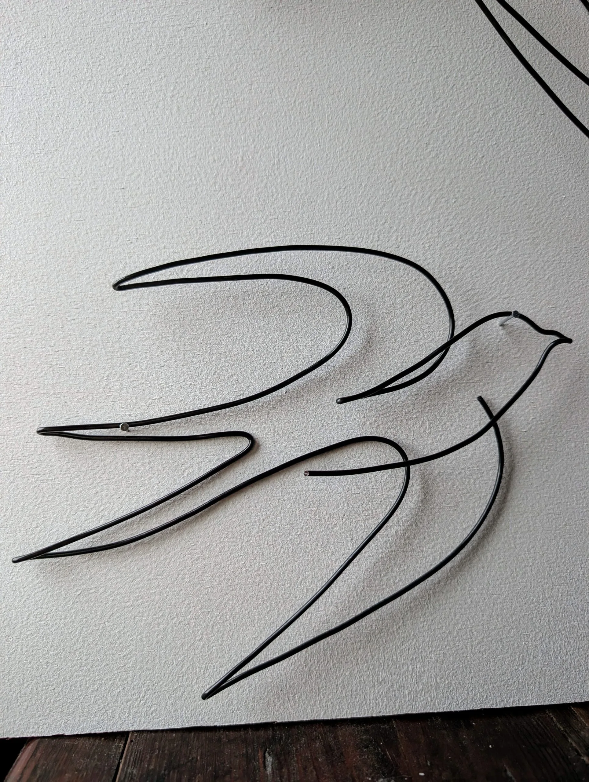 Hirondelles en fil d'aluminium